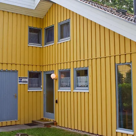 66 Holiday home *