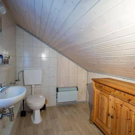 66 Holiday home *